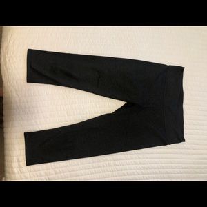 Fabletics cropped leggings